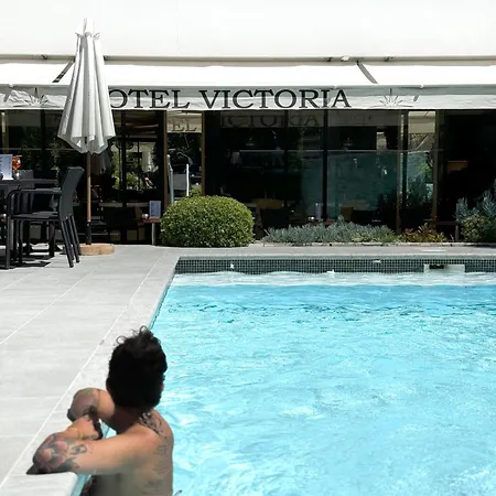 Victoria Hotell