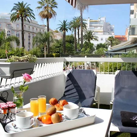 Victoria Hotell 4*