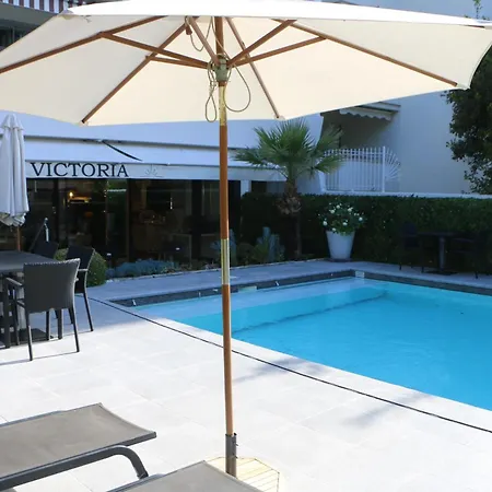 Victoria Hotel